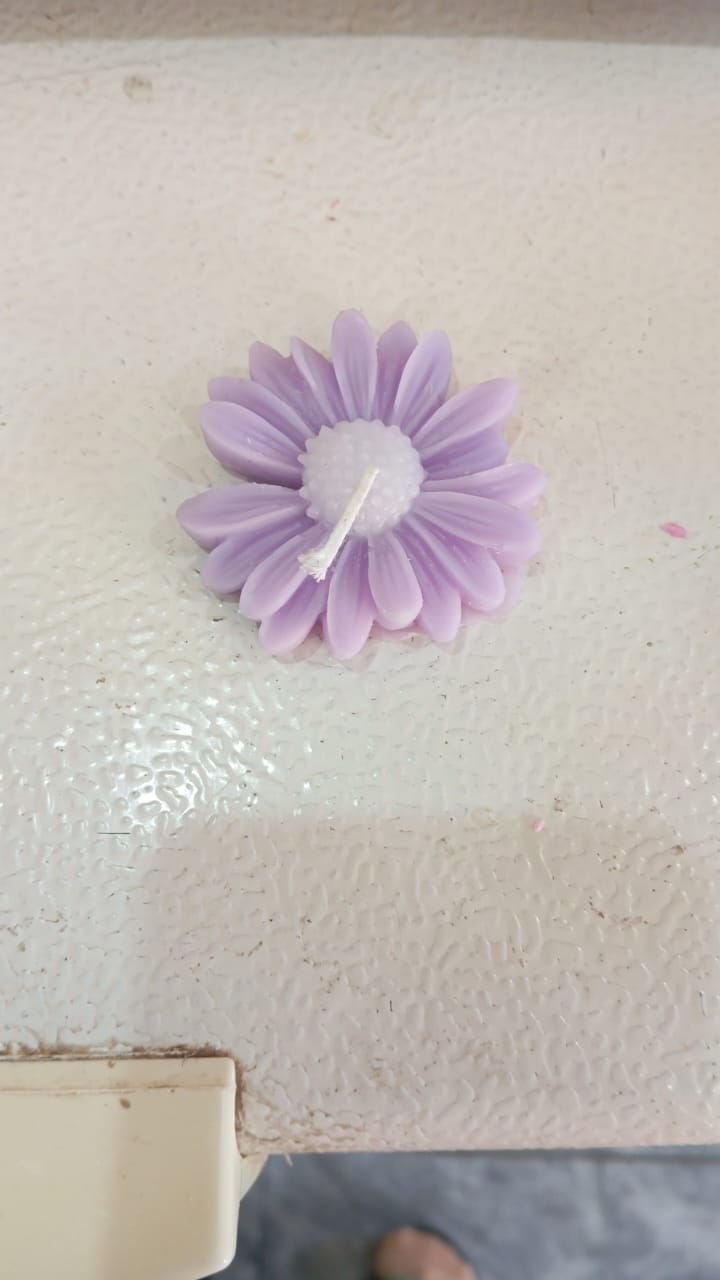 daisy flower candlee